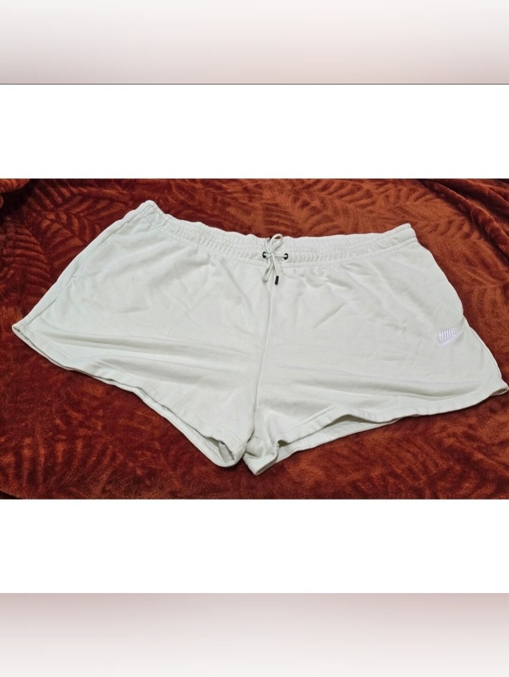 Used Nike Women's Athletic Shorts Light Green Pull-On Drawstring Plus Size 3X